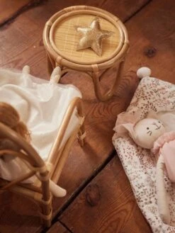 Chaise + Table Poupon En Rotin Beige - Vertbaudet -Magasin De Périphériques Pour Enfants chaise table poupon en rotin 3