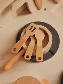 Cuisinette équipée Avec Rideau - En Bois FSC® Multicolore - Vertbaudet 12 Cuisinette équipée Avec Rideau - En Bois FSC® Multicolore - Vertbaudet -Magasin De Périphériques Pour Enfants cuisinette equipee avec rideau en bois fsc 4