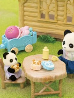 La Fille Panda, Son Vélo Et Sa Remorque - SYLVANIAN FAMILIES Blanc - Sylvanian -Magasin De Périphériques Pour Enfants la fille panda son velo et sa remorque sylvanian families 3